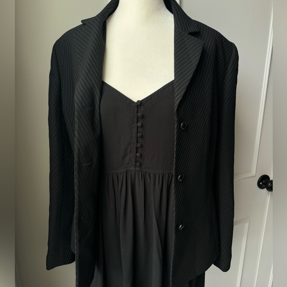 Le Suit Black & White Woman’s Blazer Size 10